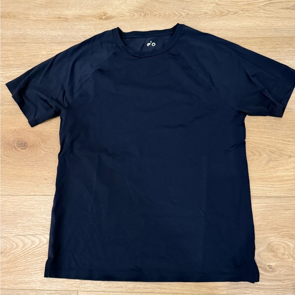 ALO Yoga Men's Navy Short Sleeve Tee